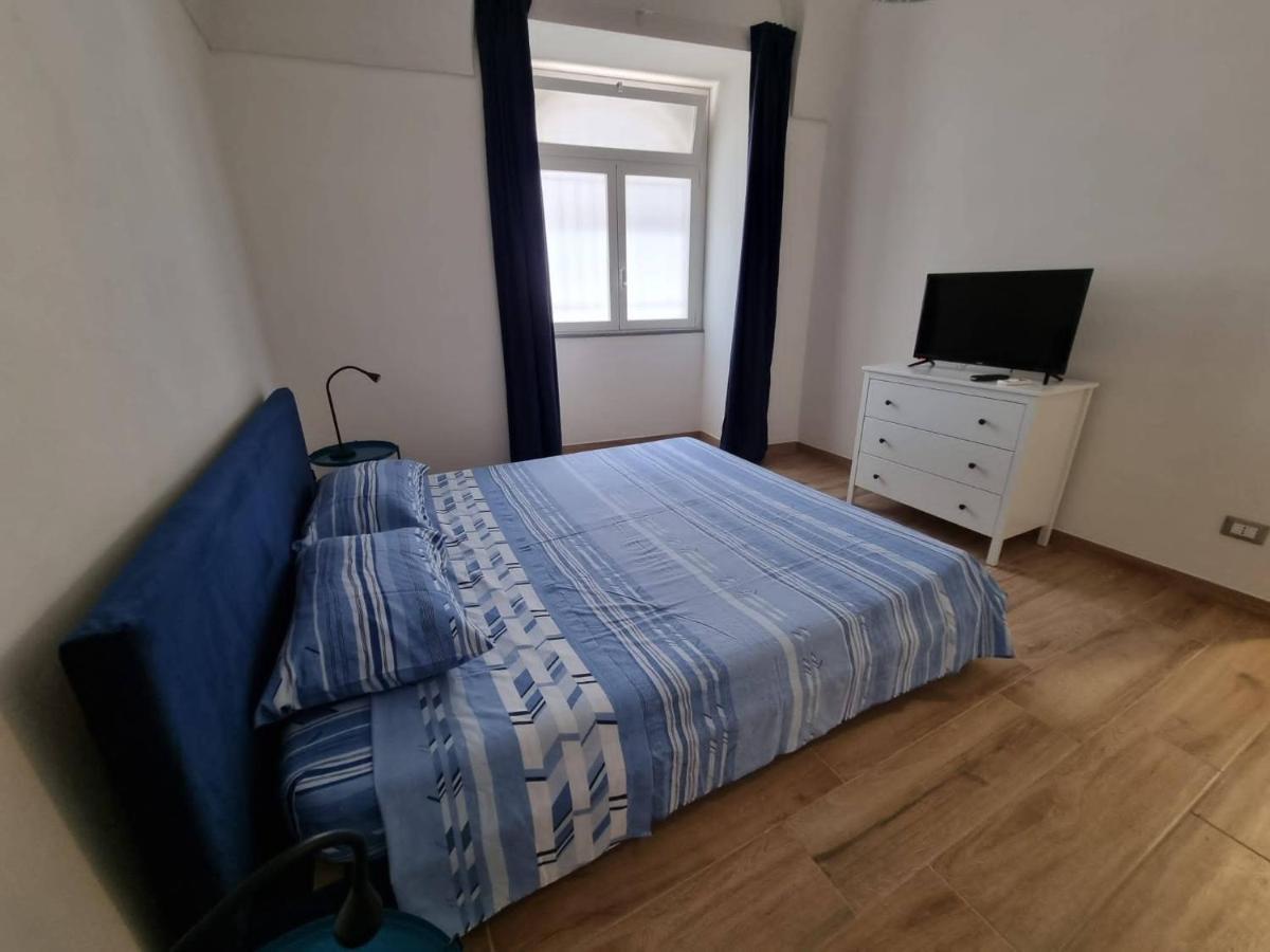 カターニアA Casa Di Soleアパートメント エクステリア 写真