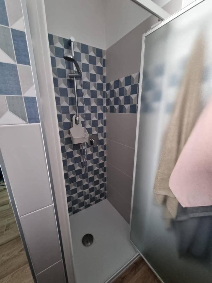 カターニアA Casa Di Soleアパートメント エクステリア 写真