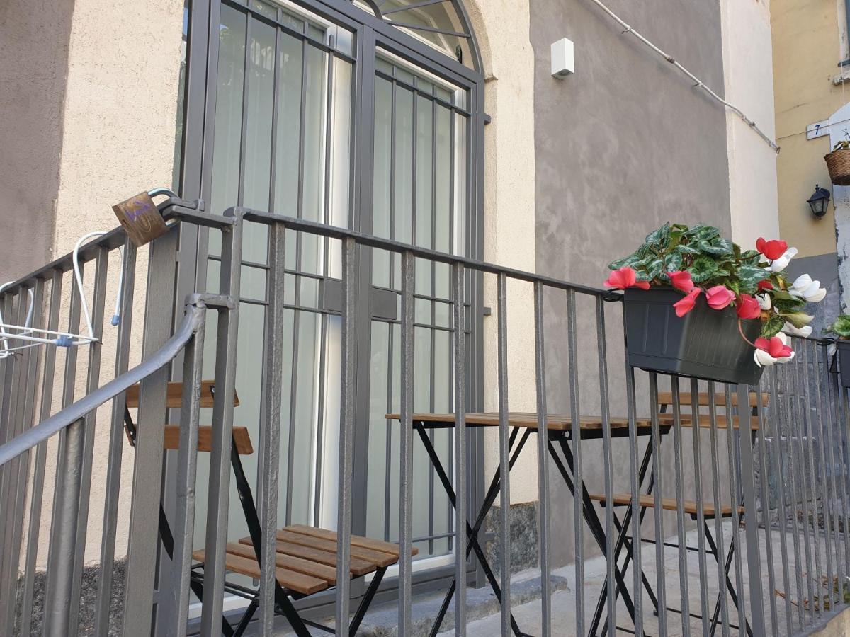 カターニアA Casa Di Soleアパートメント エクステリア 写真